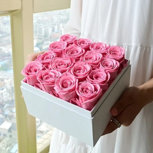16 roses in square box