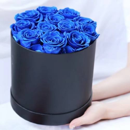 luxury Valentine roses gift 